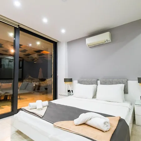Villa Unlimited 5 Bedroom Luxury With Infinity Pool Kalkan