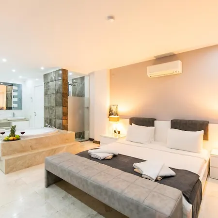 Unlimited 5 Bedroom Luxury With Infinity Pool Villa
