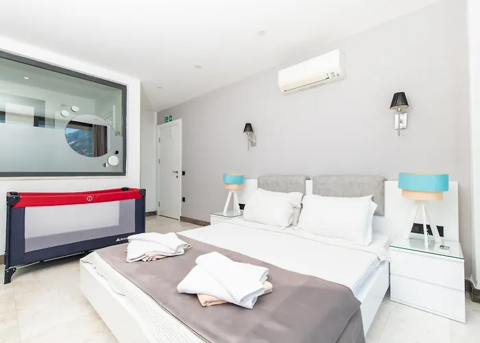 Unlimited 5 Bedroom Luxury With Infinity Pool 빌라 칼칸