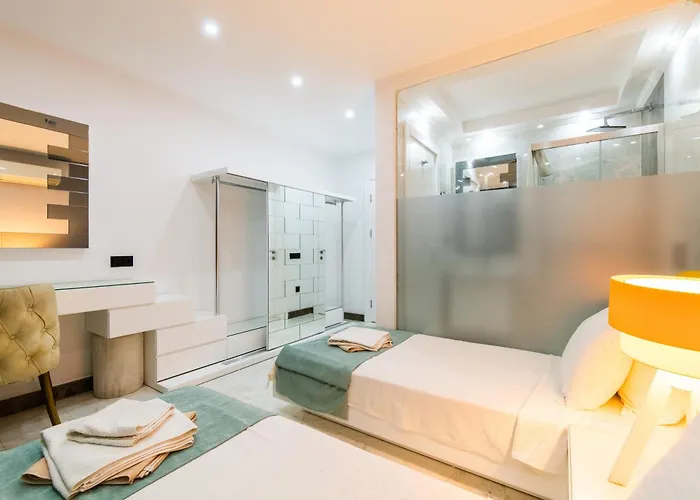 Unlimited 5 Bedroom Luxury With Infinity Pool 빌라