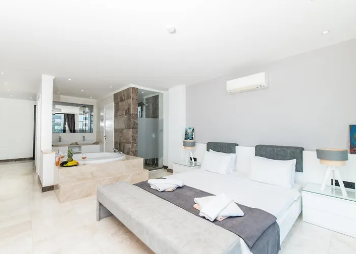 Unlimited 5 Bedroom Luxury With Infinity Pool 빌라 *