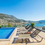 Unlimited 5 Bedroom Luxury With Infinity Pool * קלקן