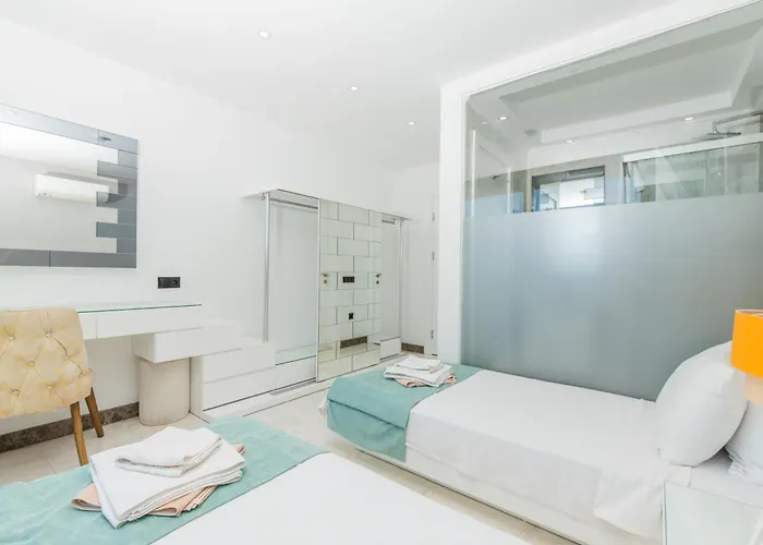 فيلة Unlimited 5 Bedroom Luxury With Infinity Pool كالكان