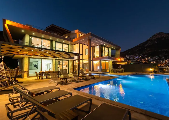 فيلة Unlimited 5 Bedroom Luxury With Infinity Pool كالكان