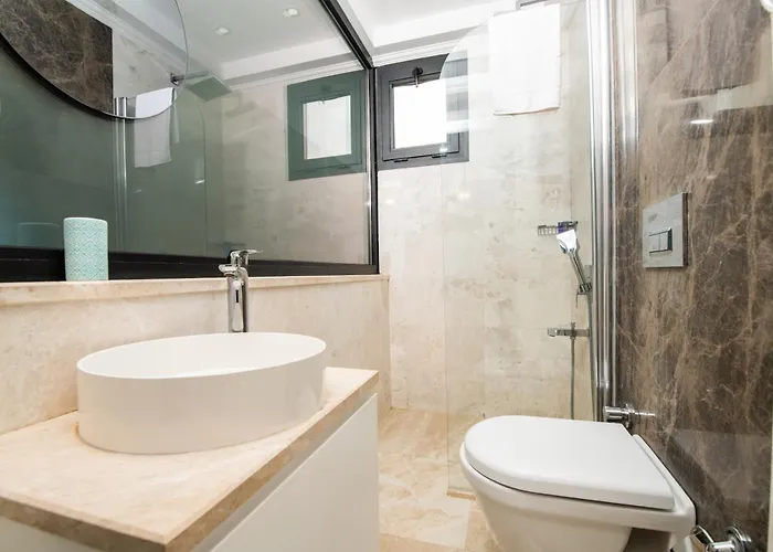 Unlimited 5 Bedroom Luxury With Infinity Pool