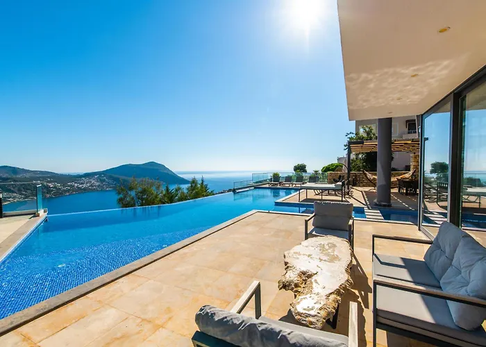 Unlimited 5 Bedroom Luxury With Infinity Pool فيلة كالكان